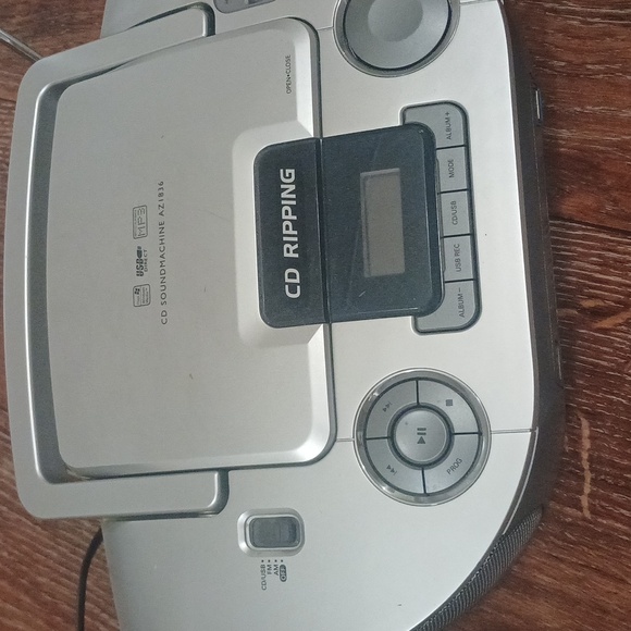 Phillips CD Soundmachine - Picture 2 of 12